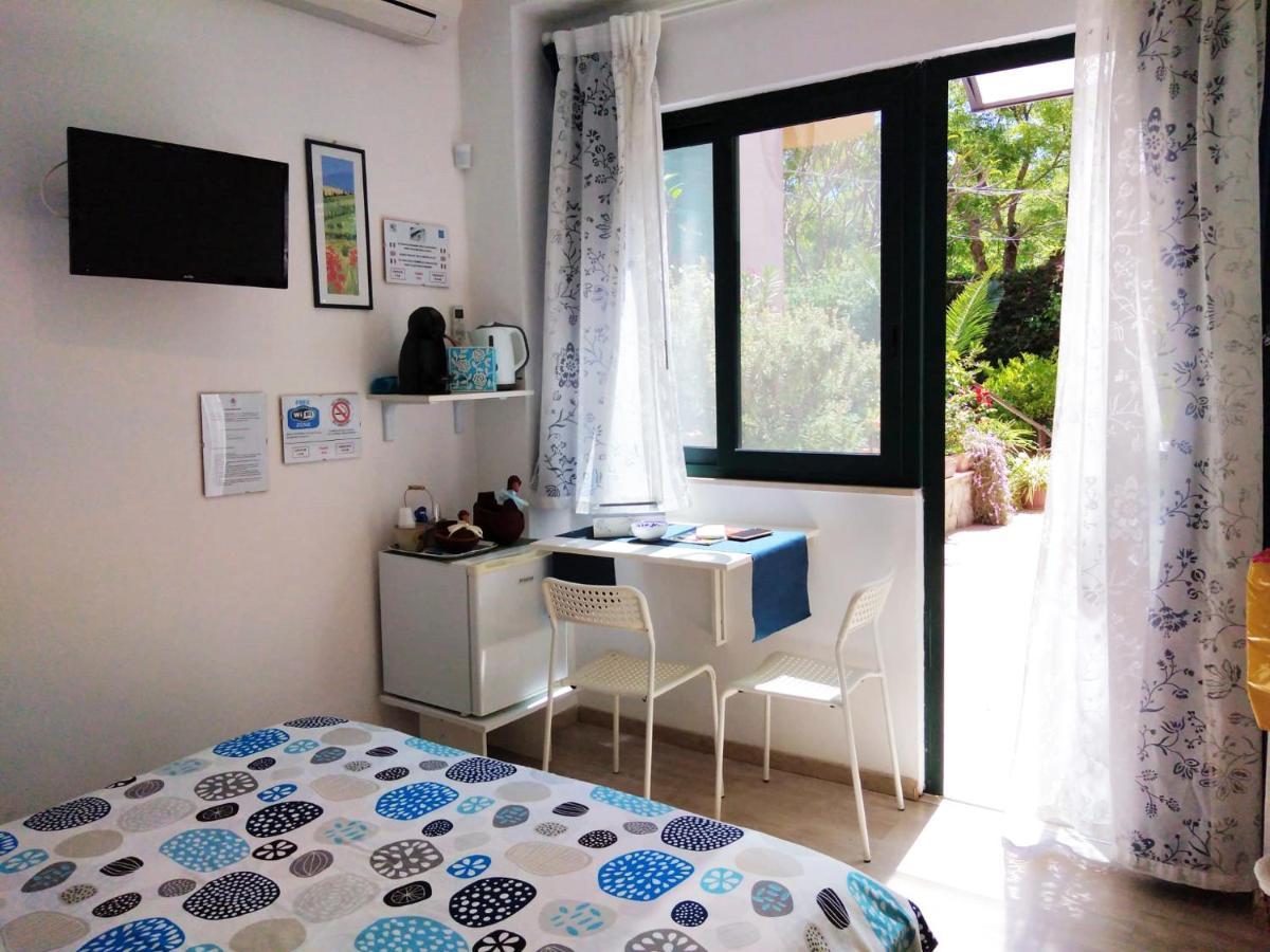Il Giardino Di Laura Private Rooms Mondello Eksteriør billede