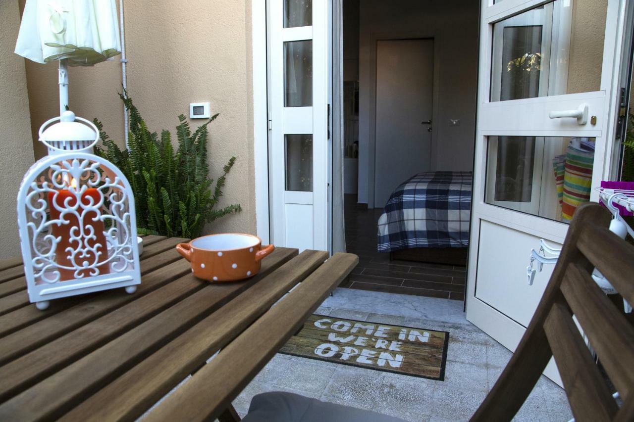 Il Giardino Di Laura Private Rooms Mondello Eksteriør billede